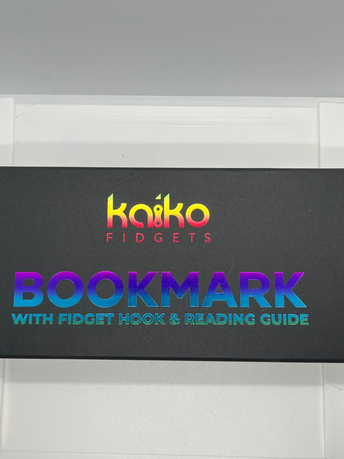 Kaiko - Bookmark with fidget hook and reading guide