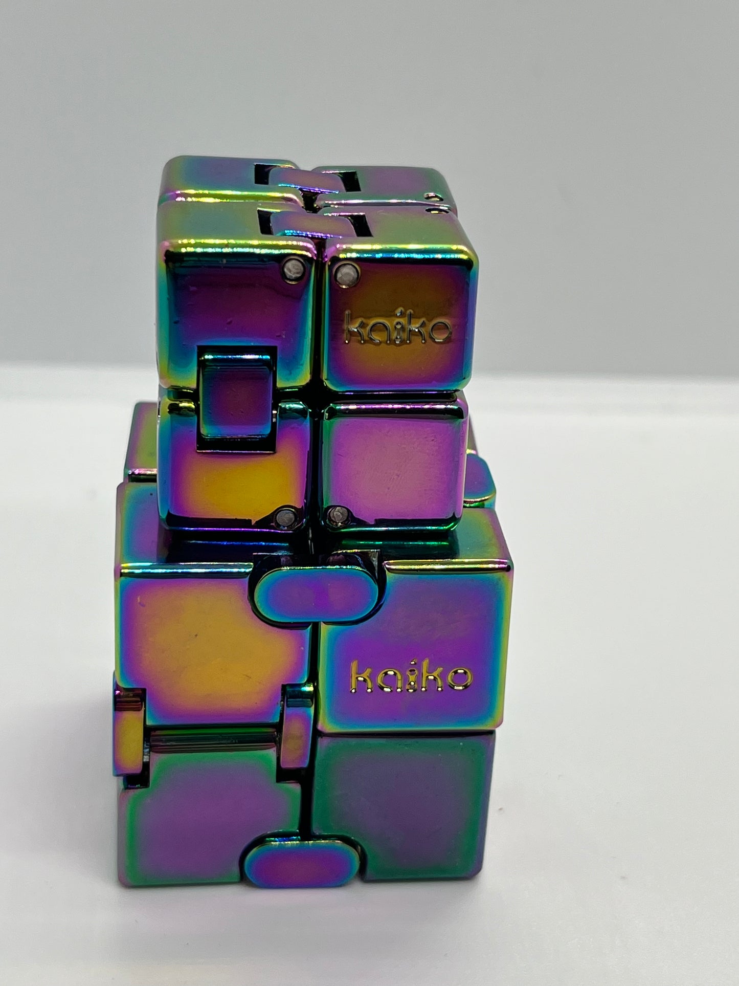 Mini infinity cube in window tin